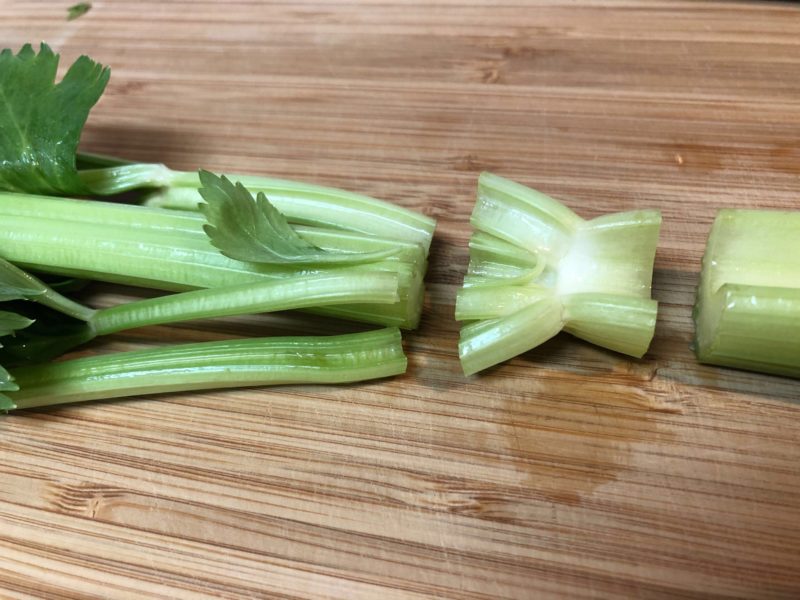 【レシピ公開】cooの野菜たっぷりスープの作り方その1。野菜を薄切りにの写真